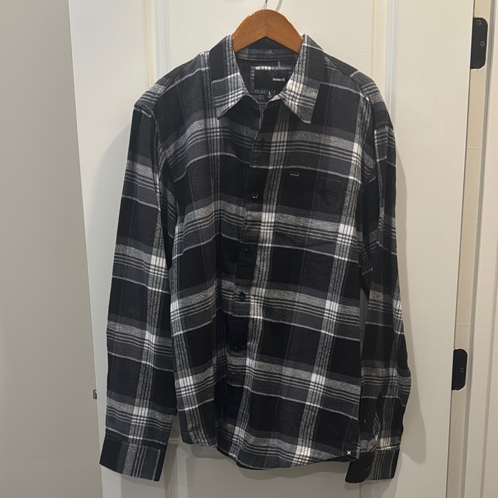 Hurley Black and Gray Men’s Plaid Button-Up Shirt